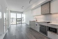 19 Western Battery Road 818, Toronto C01, ON M6K 3S4