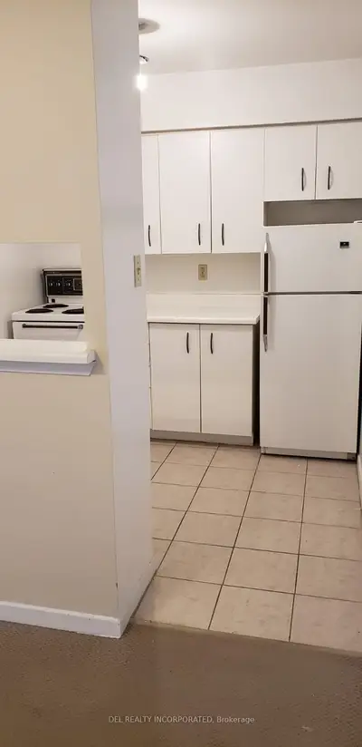 44 St Joseph Street 1208, Toronto C01, On M4y 2w4
