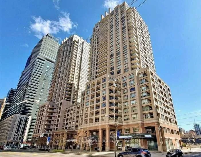 909 Bay Street 811, Toronto C01, On M5s 3g2