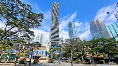 224 King Street W 3702, Toronto C01, On M5h 0a6