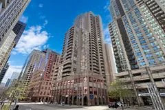 736 Bay Street 901, Toronto C01, On M5g 2m4