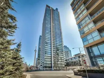 25 Capreol Court 808, Toronto C01, On M5v 3z7