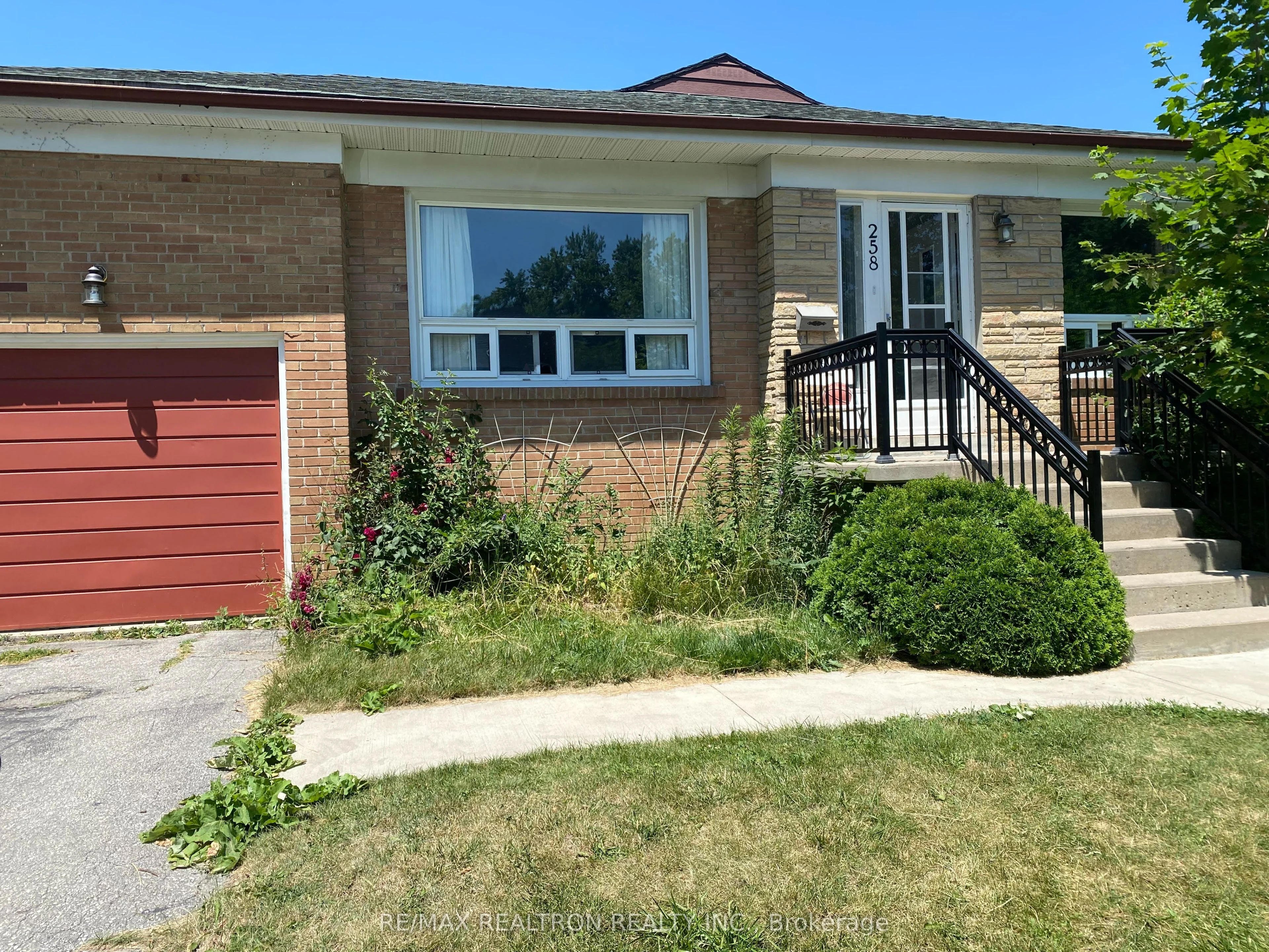 258 Betty Ann Drive, Toronto C07, On M2r 1a8