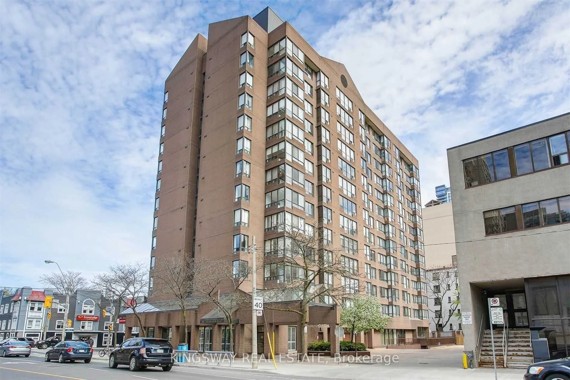 117 Gerrard Street E 509, Toronto C08, On M5b 2l4