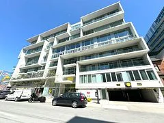 75 Portland Street 213, Toronto C01, On M5v 2m9