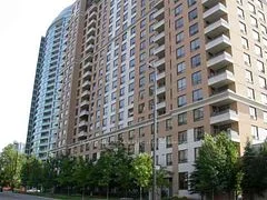 18 Sommerset Way 1517, Toronto C14, On M2n 6x5