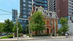 28 Linden Street 3102, Toronto C08, On M4y 0a4