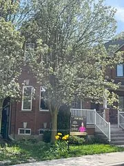 13 Acores Avenue, Toronto C02, On M6g 4b4