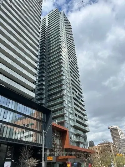 50 Wellesley Street E 3303, Toronto C08, On M4y 0c8