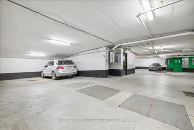 70 Temperance Street P4/#79, Toronto C01, On M5h 0b1