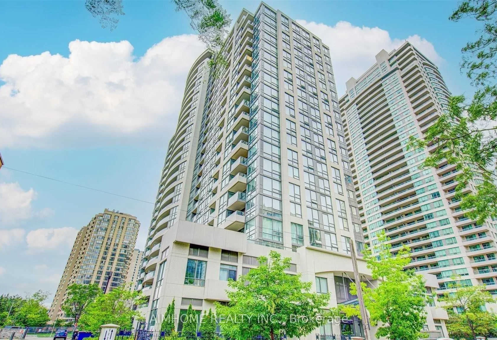35 Hollywood Avenue 811, Toronto C14, On M2n 0a9