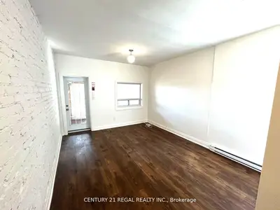 1597 Dundas Street W #1, Toronto C01, On M6k 1t9