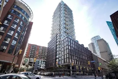 75 The Esplanade Way Street 604, Toronto C08, On M5e 0e1