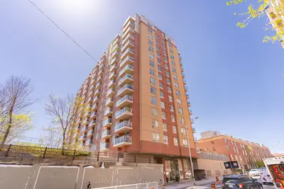 1369 Bloor Street W 309, Toronto C01, On M6p 4j4
