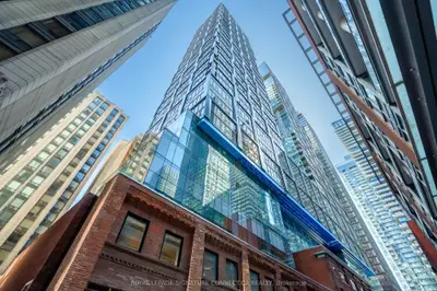 15 Mercer Street 317, Toronto C01, On M5v 1h2