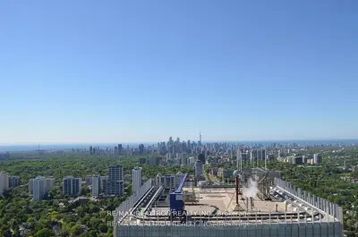 2221 Yonge Street 5404, Toronto C10, On M4s 0b8