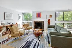 349 St Clair Avenue W 109, Toronto C02, ON M5P 1N3