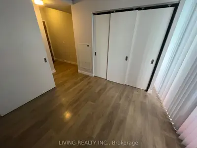 215 Queen Street W 1108, Toronto C01, On M5v 0p5