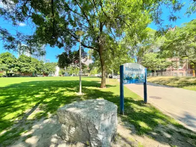 483 Ontario Street, Toronto C08, On M4x 1m6