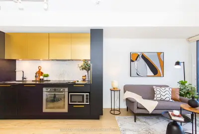 85 Wood Street 4115, Toronto C08, On M4y 0e8