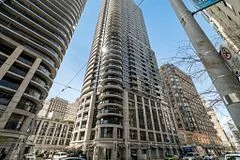 21 Carlton Street 3805, Toronto C08, On M5b 1l3