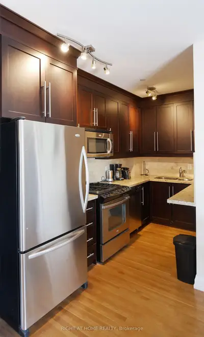 473 Dupont Street 6, Toronto C02, On M6g 1y6