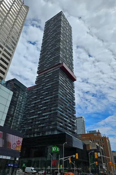 8 Eglinton Avenue E 5611, Toronto C10, On M4p 0c1
