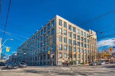 993 Queen Street W 218, Toronto C01, On M6j 1h2