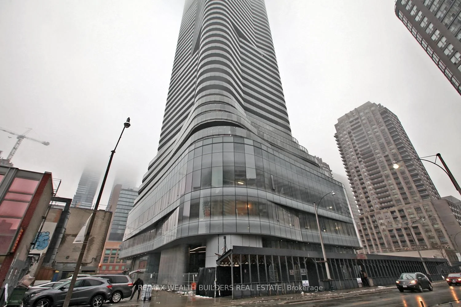 11 Wellesley Street W 3709, Toronto C01, ON M4Y 1E8