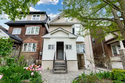 303 Lauder Avenue Bsmt, Toronto C03, On M6e 3h7
