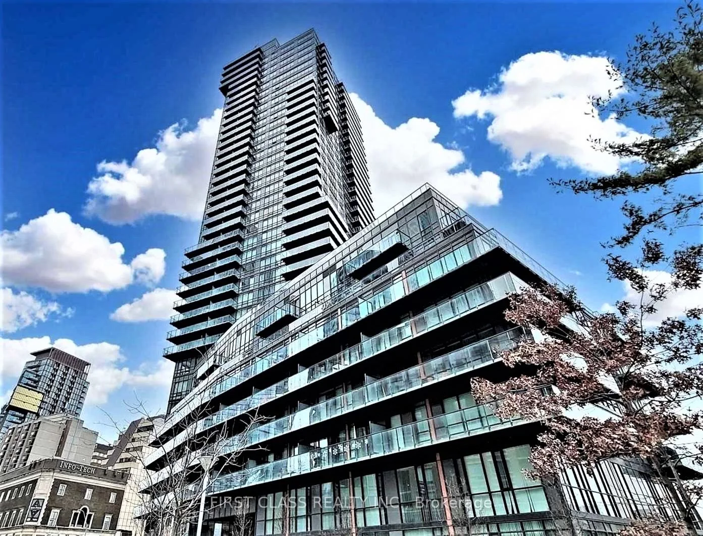 825 Church Street 2002, Toronto C09, On M4w 3z4