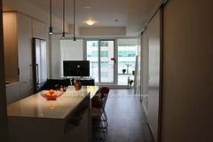 1 Bloor Street E 3612, Toronto C08, On M4w 0a8