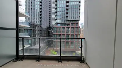 77 Shuter Street 727, Toronto C08, On M5b 0b8