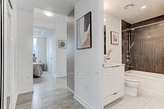 28 Freeland Street 3904, Toronto C08, On M5e 0e3