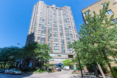 44 St Joseph Street 2203, Toronto C01, On M4y 2w4