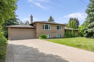 531 Blythwood Road, Toronto C12, On M4n 1b4