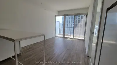 77 Shuter Street 1703, Toronto C08, On M5b 0b8