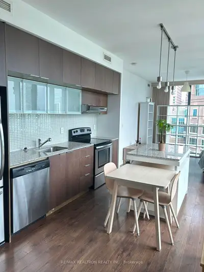 110 Charles Street E 1902, Toronto C08, On M4y 1t5