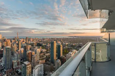 1 Bloor Street E 7103, Toronto C08, On M4w 0a8