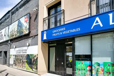 1492 Dundas Street W Upper, Toronto C01, On M6k 1t5