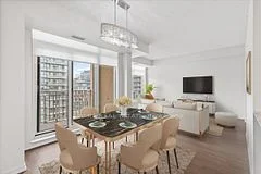 21 Grand Magazine Street 812, Toronto C01, ON M5V 1B5