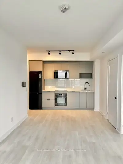 5 Defries Street 2412, Toronto C08, On M5a 3r4