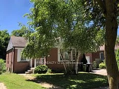 105 Poyntz Avenue, Toronto C07, On M2n 1j3