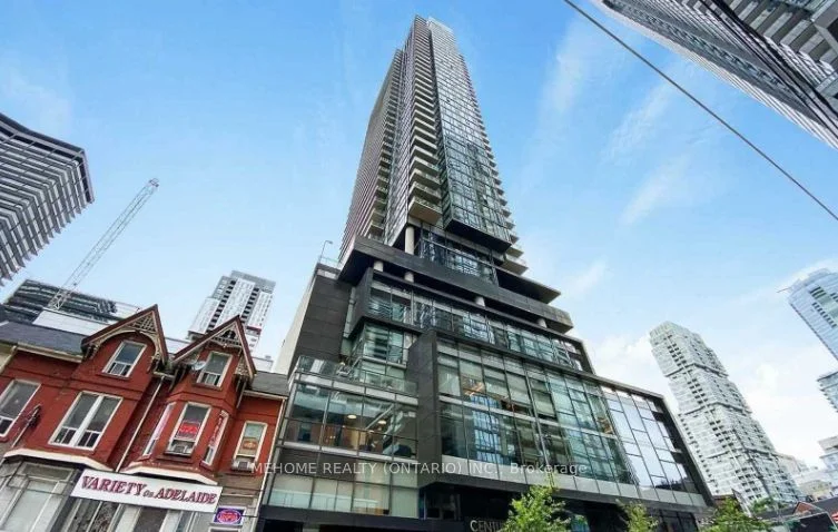 290 Adelaide Street W 3912, Toronto C01, On M5v 1p6