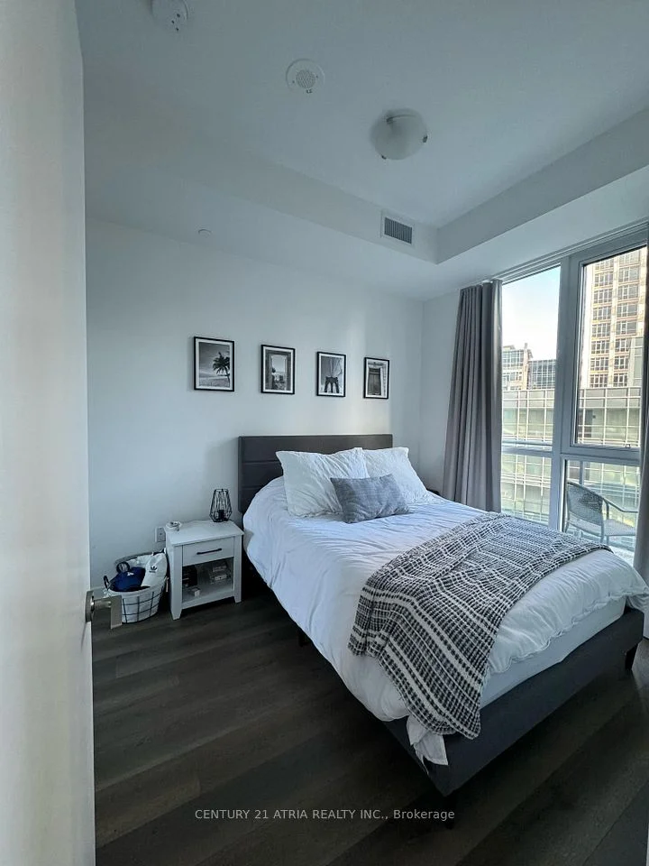 38 Iannuzzi Street 707, Toronto C01, ON M5V 0S2