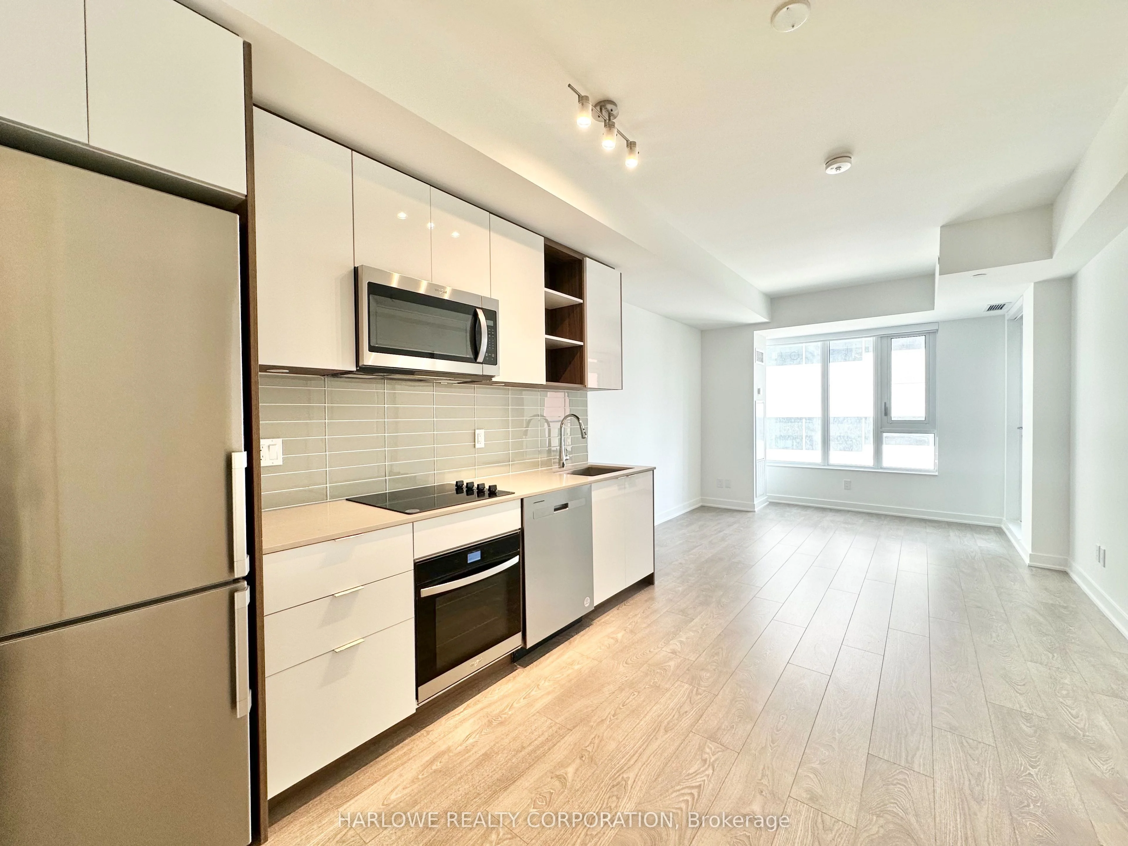 543 Richmond Street W 640, Toronto C01, On M5v 0w9