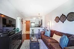 219 Fort York Boulevard 517, Toronto C01, On M5v 1b1
