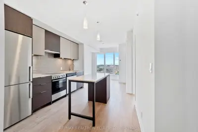 203 College Street 2605, Toronto C01, On M5t 0c8