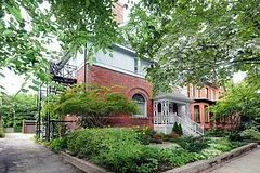 36 Metcalfe Street Upper, Toronto C08, ON M4X 1R8