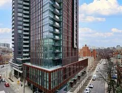 32 Davenport Road E 1905, Toronto C02, On M5r 0b5